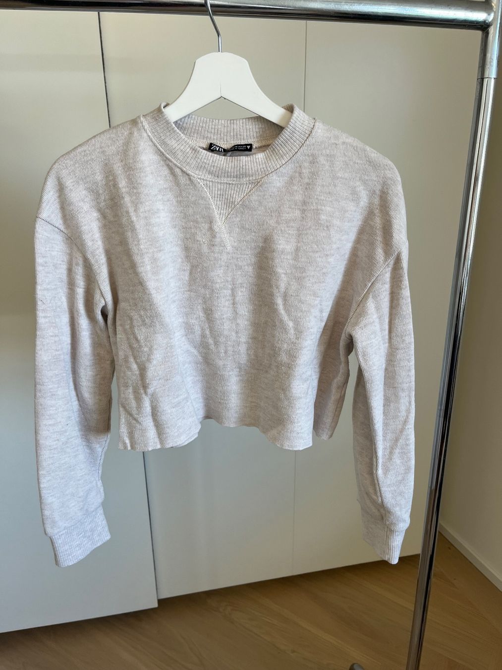 Zara Maglioni & Felpe: Zara Herbst-Pullover, hellbeige, Grösse M – Usato da Zürich venduto da Estelle_C