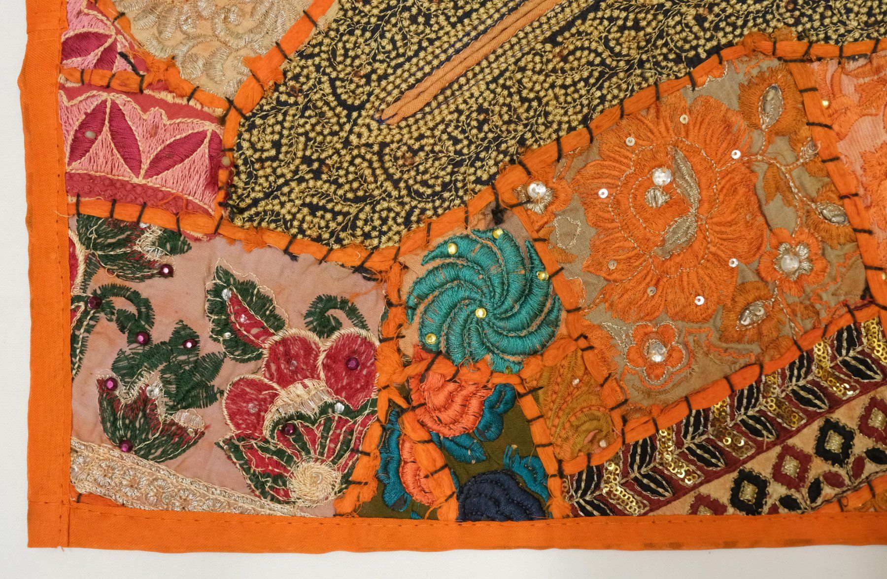 Cuscini: Bunter Kissenbezug Patchwork indisch 40x40cm – Nuovo (secondo la descrizione) da Zürich venduto da Masala-Oase 2