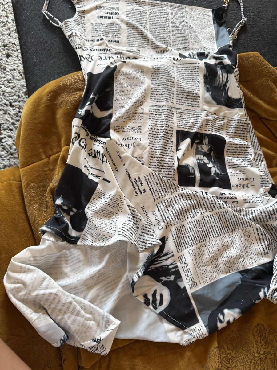 Vestiti: Sommerkleid mit Zeitungsmuster, Grösse M – Nuovo e nell'imballaggio originale da Dotzigen venduto da White_Warrior 1