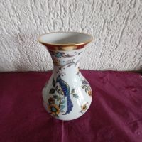 KPM schöne kleine Vase mit Pfauenmotiv 13 cm