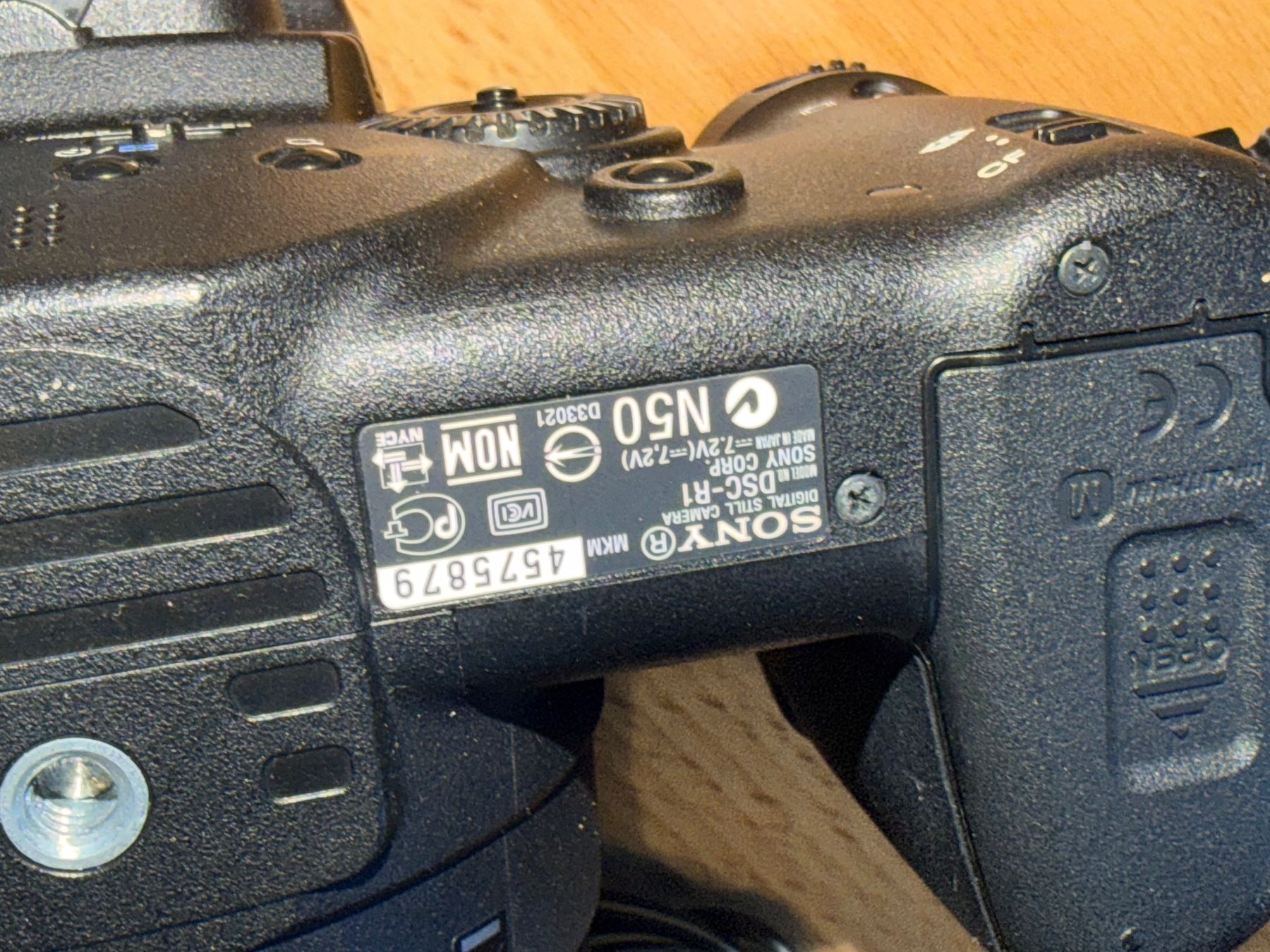 Sony Kamera: Digitalkamera Sony DSC R1 – Gebraucht aus Aarau von KorgPA 7