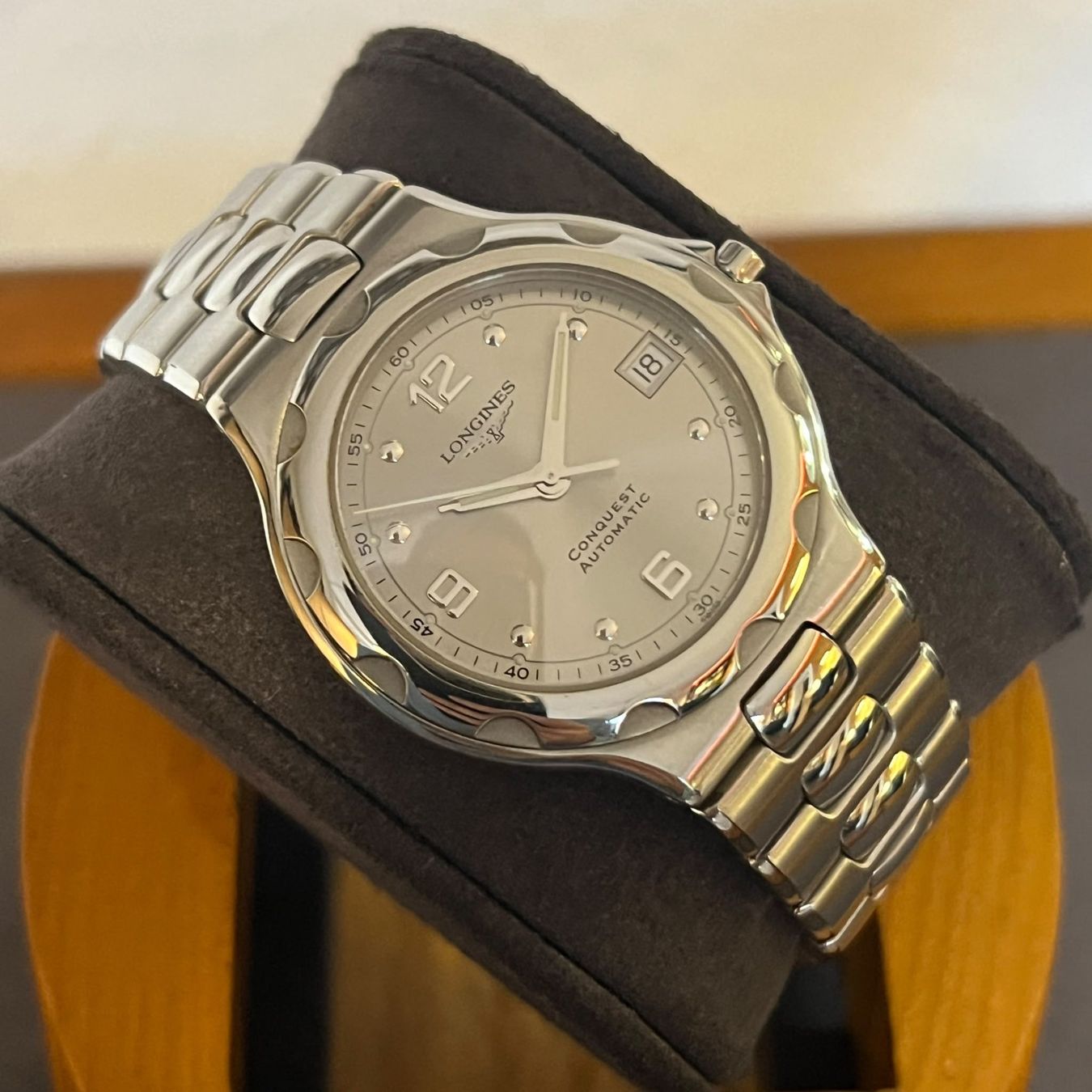 Longines Montres: Longines Conquest Automatic Date Silver Dial L1.634.4 – D'occasion à Carouge GE par Watchaser 7
