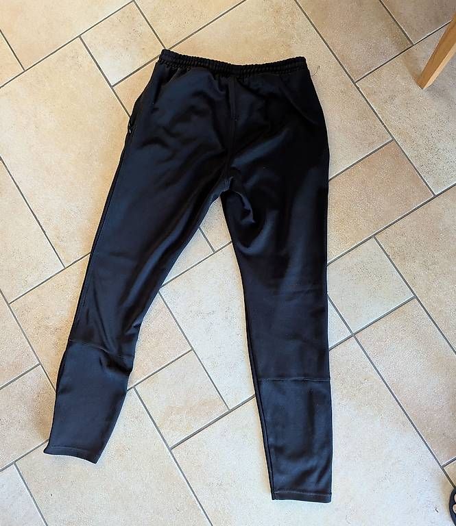 Pantalons: Training Erima  – D'occasion à Saillon par vic_xny8 1
