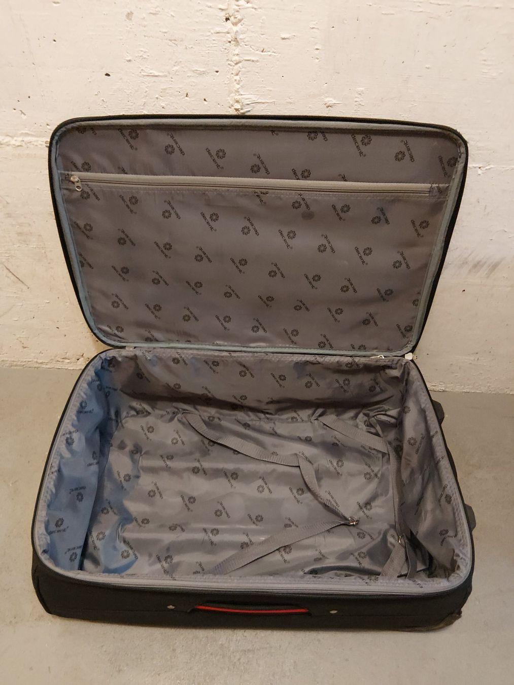 Reisekoffer: Reisekoffer Decent schwarz gebraucht – Gebraucht aus Thun von zur_92zc 2