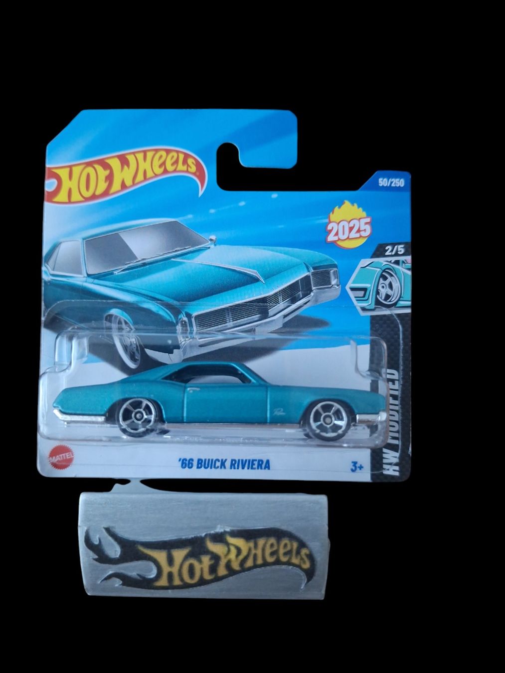 HOT WHEELS HYW16 '66 Buick Riviera 1/64 2,50 € HOT WHEELS