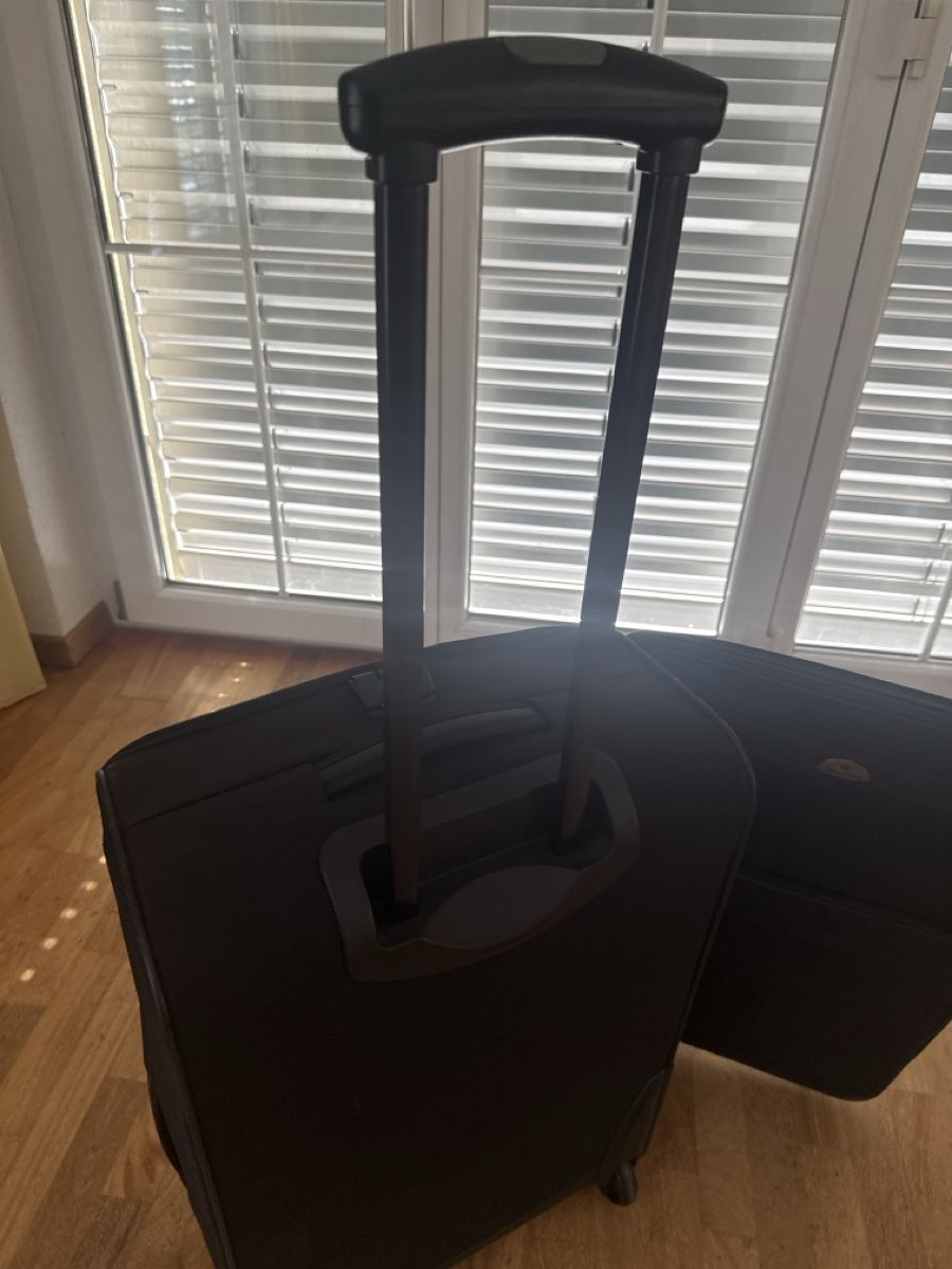 Samsonite Valigie: Rollkoffer Samsonite schwarz – Usato da Gibswil venduto da spongii 7