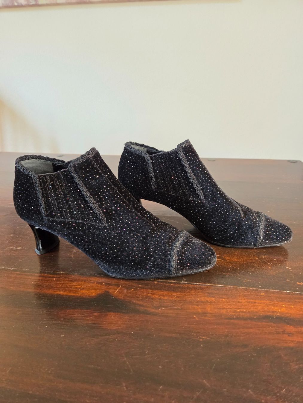Damenschuhe: Vintage Glitzer Samt Ankle Boots Gr. 39.5 – Gebraucht aus Bern von -Aniko-