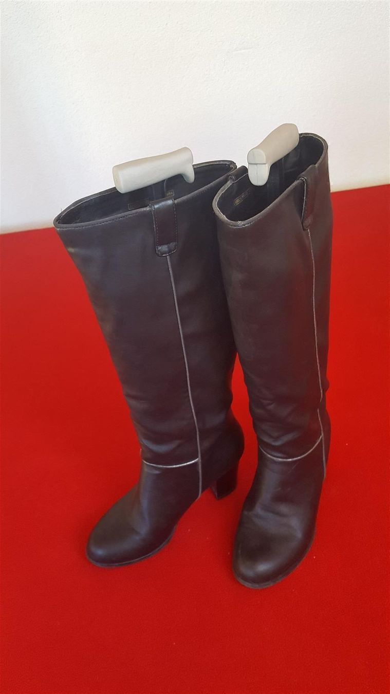 Scarpe da donna: Bequeme Stiefel mit weitem Schaft – Usato da Winterberg ZH venduto da Gemini63