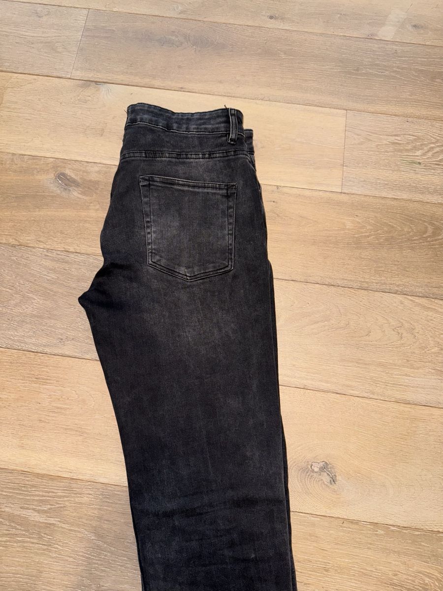 Jeans: Schwarze Jeans Gr. 31/34 neu – Nuovo (secondo la descrizione) da Altdorf UR venduto da Lilelo82 1
