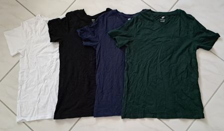 T-Shirt 4 Stück Grösse 146 / 152 NEU