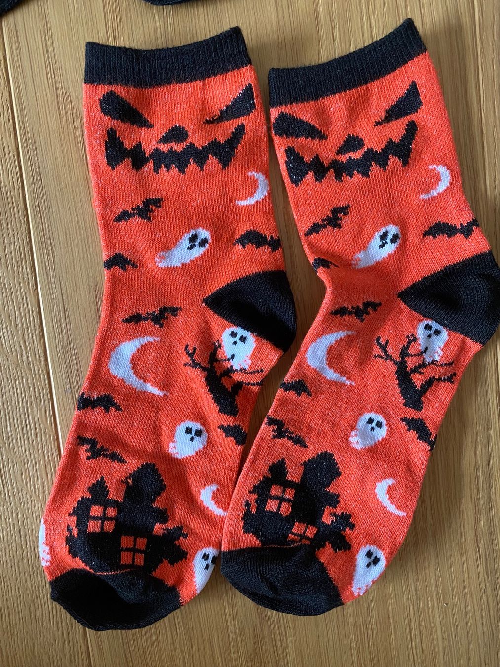 Socken für Kinder: 3x Halloween Socken 31-33 – Neu (gemäss Beschreibung) aus Einsiedeln von PaedeK84 3