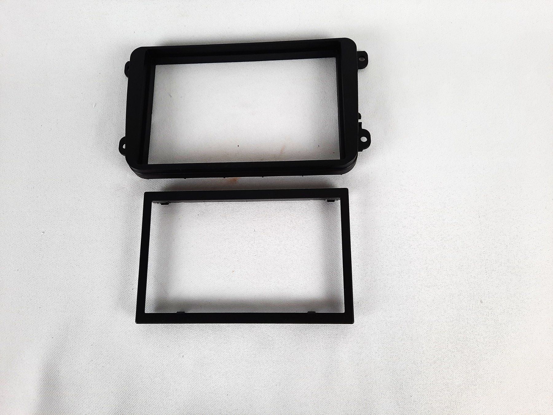 Volkswagen Accessori per altri veicoli: RTA Doppel DIN Blende 002.102S1-0 – Nuovo (secondo la descrizione) da Beinwil am See venduto da Restwert_Beinwil 1