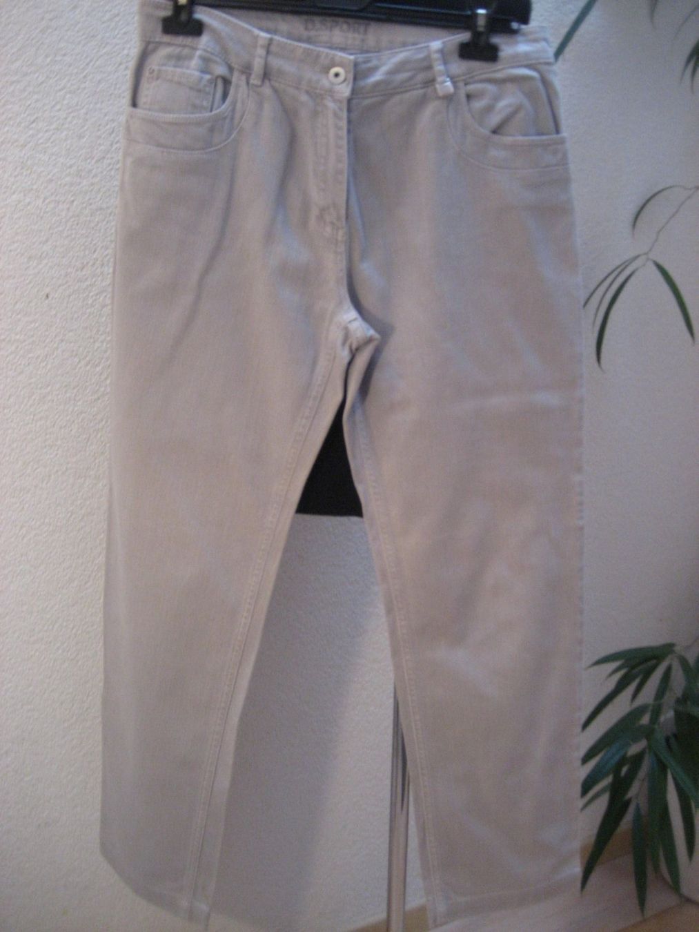 Jeans: Jeans gris stretch taille L – Usato da Delémont venduto da marryb