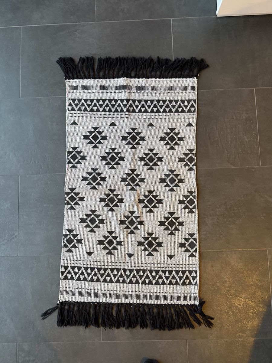 Tapis de sol: Tapis – Neuf (Voir description) à Villars-le-Terroir par ale_c79d