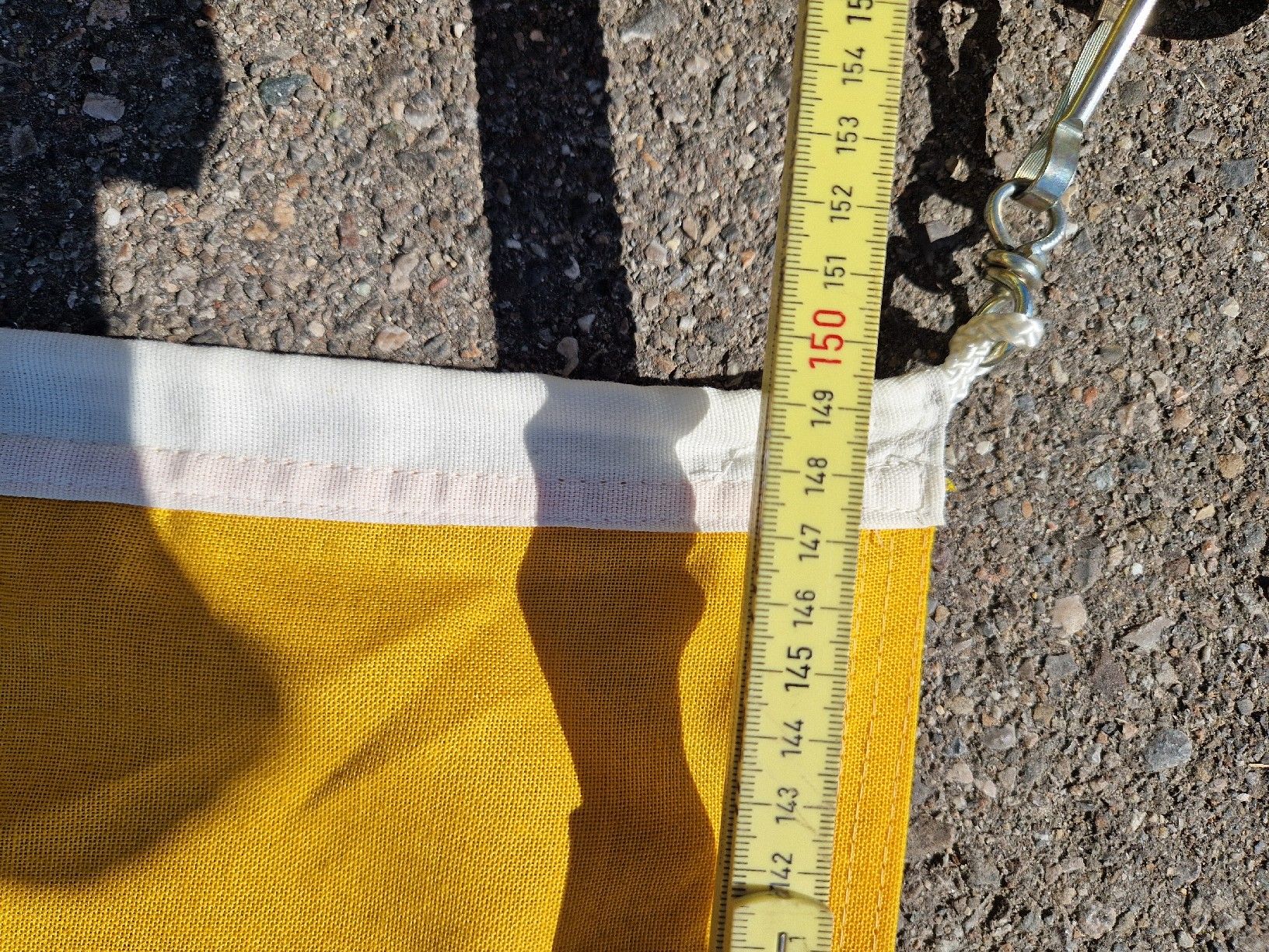 Bandiere: Fahnemast mit Wappentier schwarz-gelb Grösse ca 150cm – Usato da Mörigen venduto da Clio111 4
