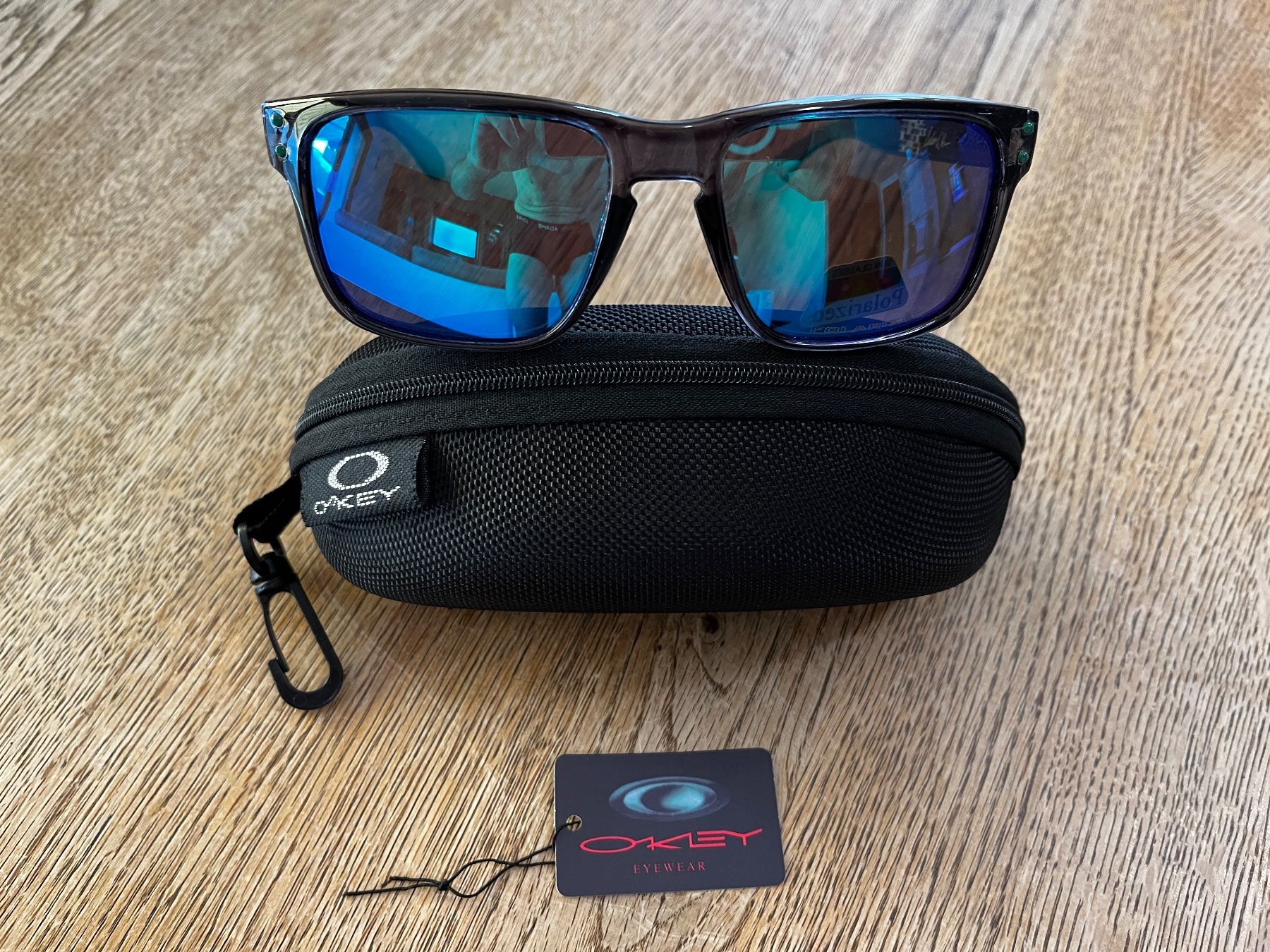 Oakley Occhiali & Lenti: Lunette de soleil estampillée Oakley – Nuovo e nell'imballaggio originale da Flanthey venduto da Didiphil