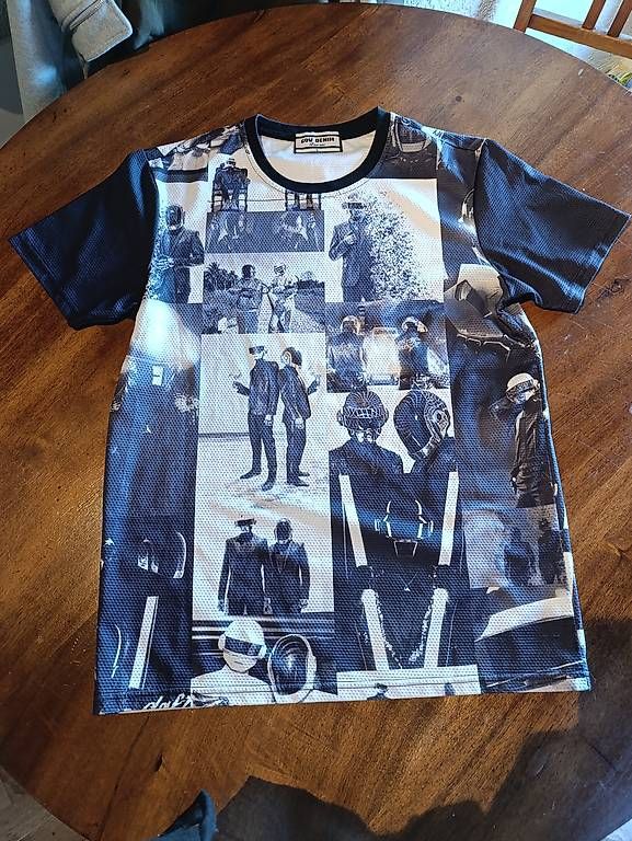 T-shirt: T-Shirt Daft Punk Gov Denim L – Usato da yvonand venduto da JeremyC25