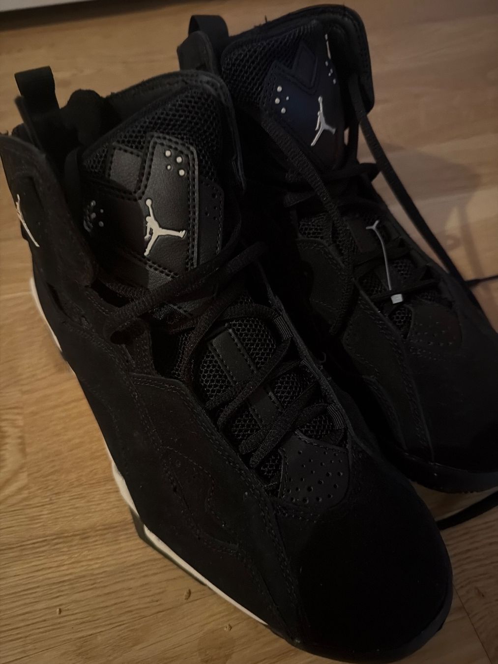 Jordan Scarpe da uomo: Nike Jordan True Flight Sneaker- Neu Gr. 43 – Nuovo (secondo la descrizione) da bülach venduto da Happylion1 4