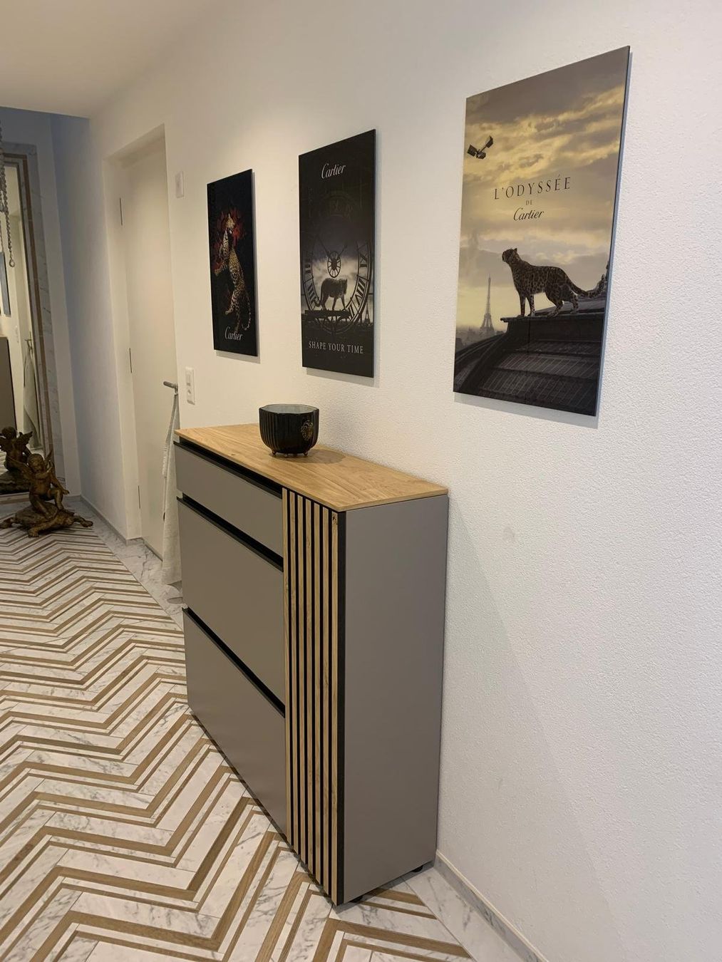 Kommoden: Sideboard / Korpus – Gebraucht aus Holderbank AG von Gute-Artikel 1