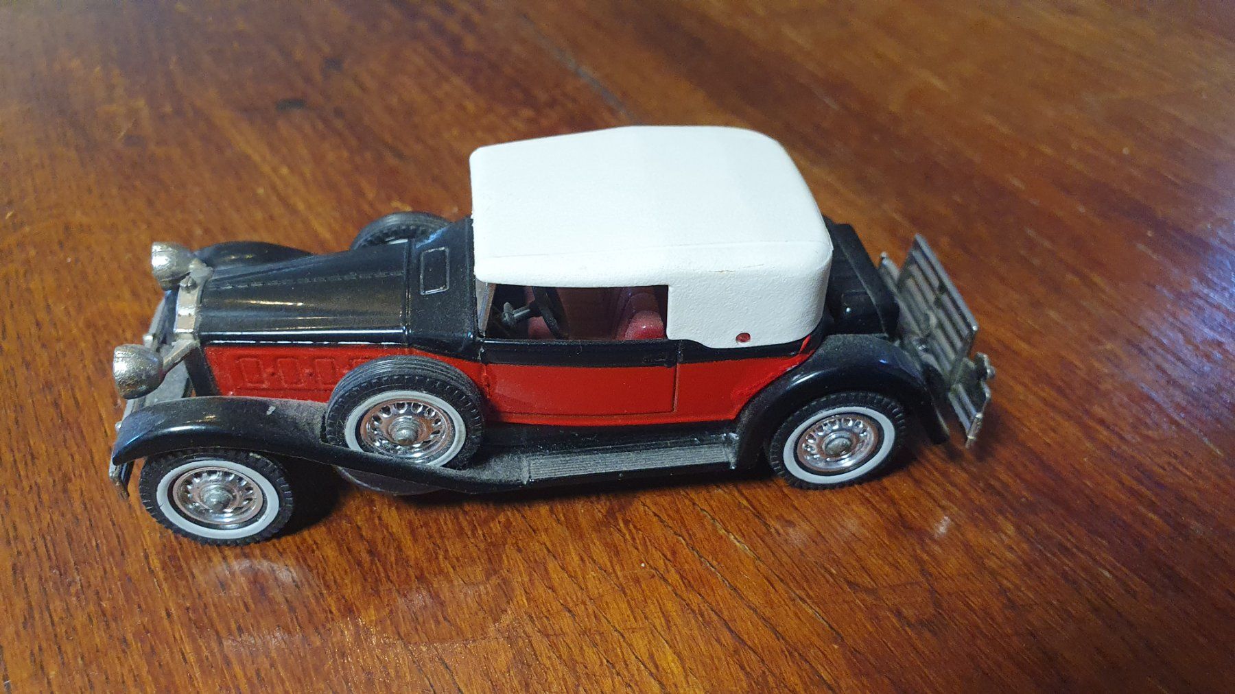 Lesney Modellini d'auto: Packard Victoria 1930 – Usato da Châtonnaye venduto da Kojak120