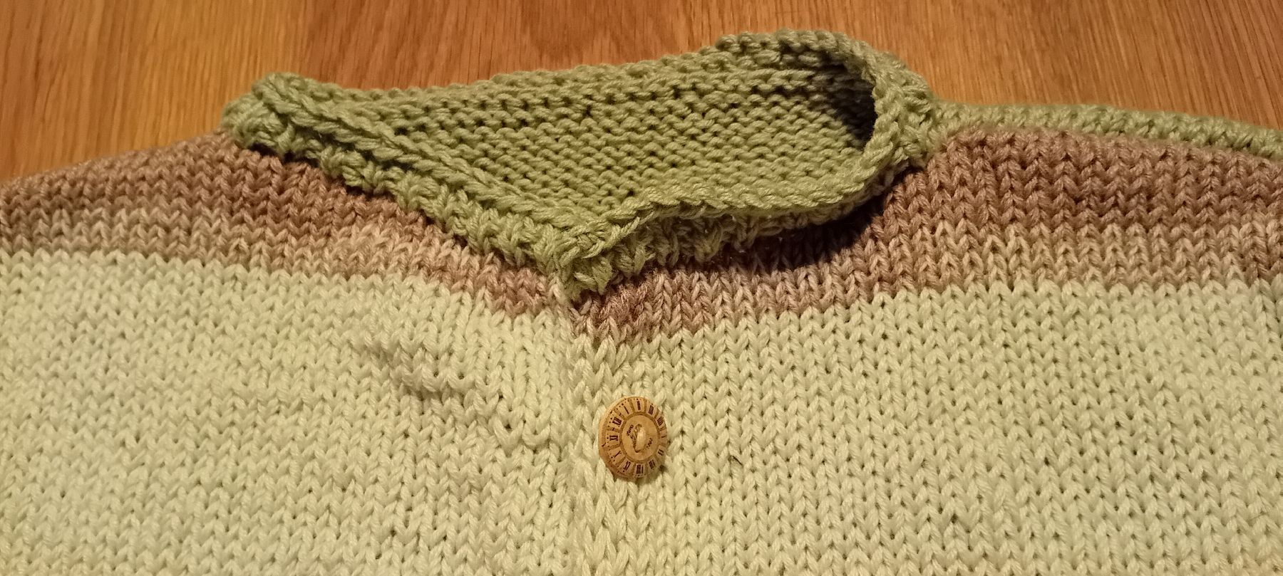 Giacche: Handgestrickte Cashmere Strickjacke,Grösse M – Nuovo (secondo la descrizione) da Burgdorf venduto da carodesign1 2