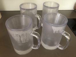 4 Biermugs für eiskaltes Bier aus Kunststoff