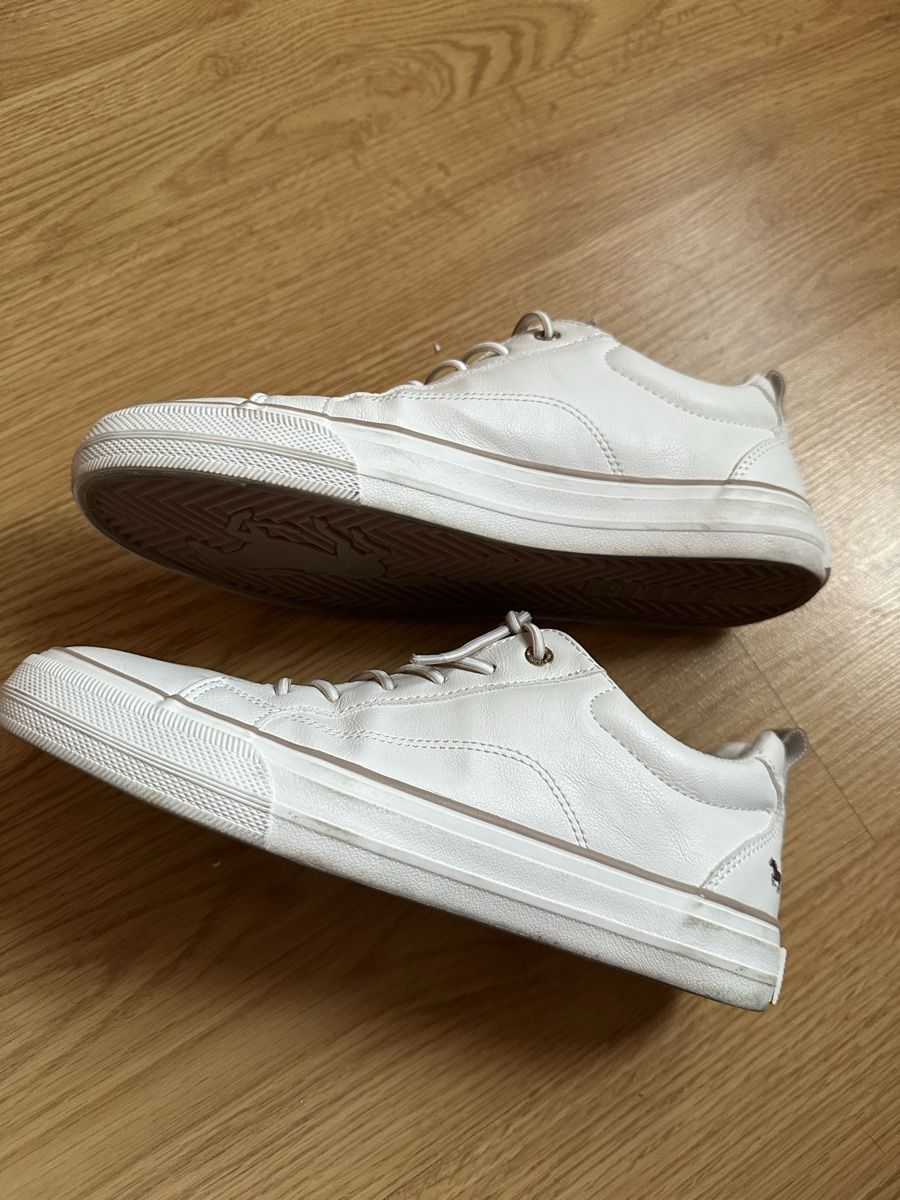Mustang Scarpe da donna: Mustang Sneaker weiss Gr. 39 – Usato da Münsingen venduto da Secondhand89 2
