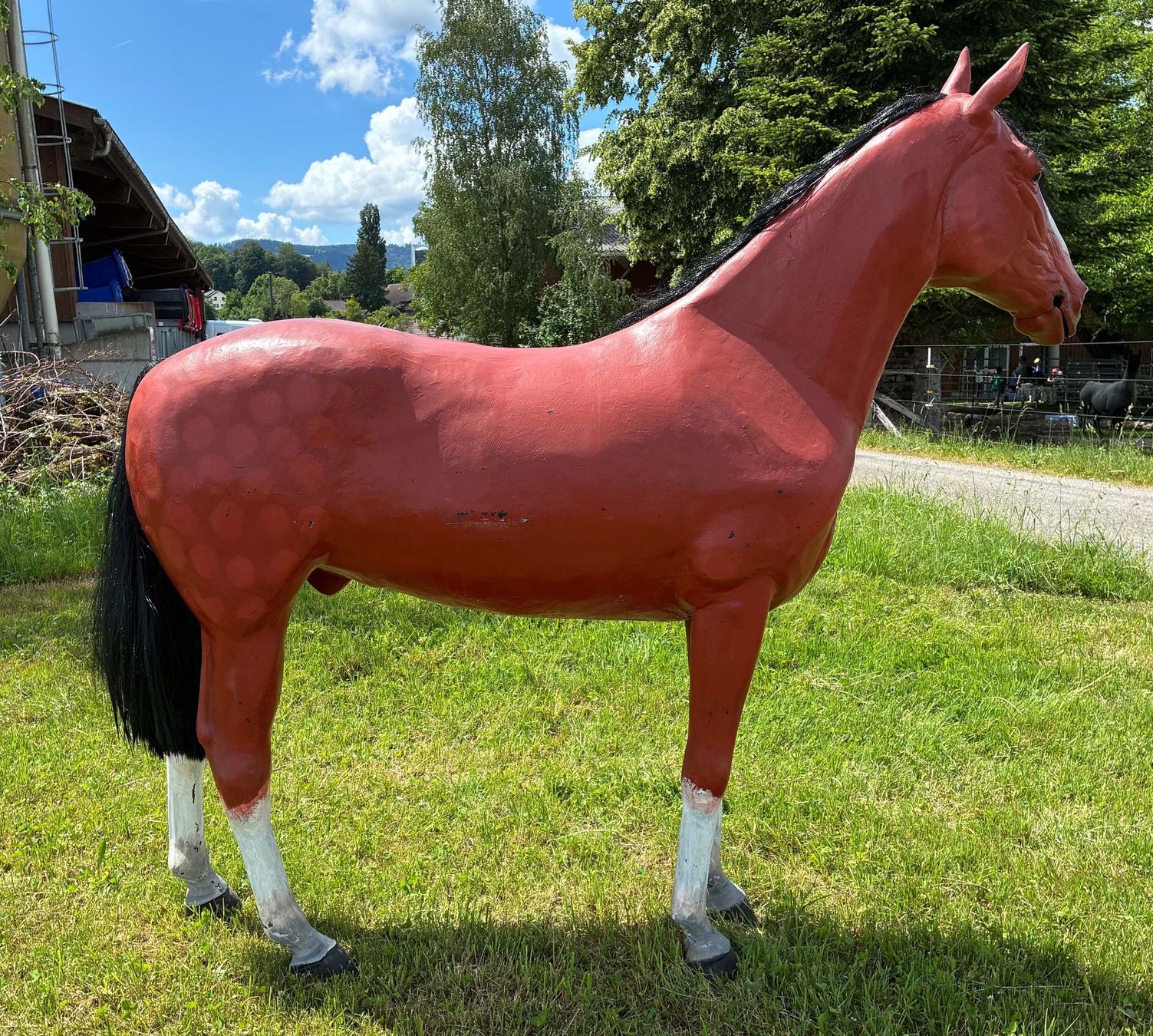 Statuette: Pferd Rot-Braun Lebensgross – Usato da Bäretswil venduto da robsonantik 3