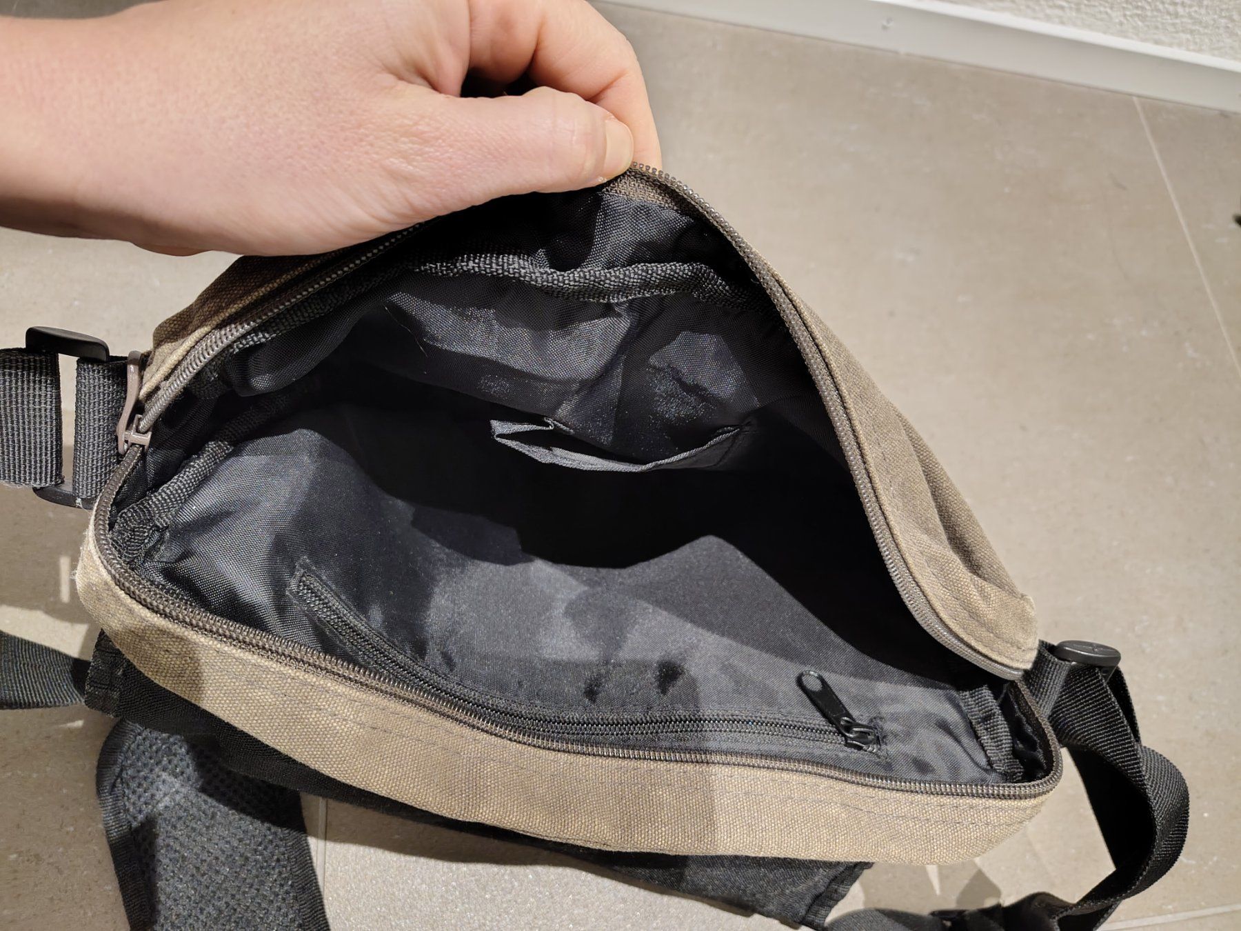 Taschen: Kleine Umhängetasche – Gebraucht aus Baar von Klicki11 2