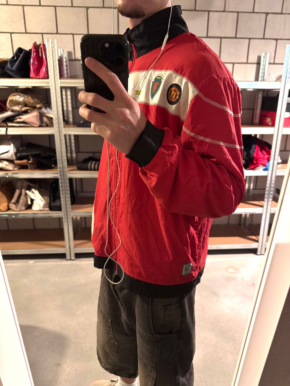 Manchester United Giacche: vintage manchester united trackjacket red/black – Usato da Oberhofen Thun'see venduto da 61archive 1