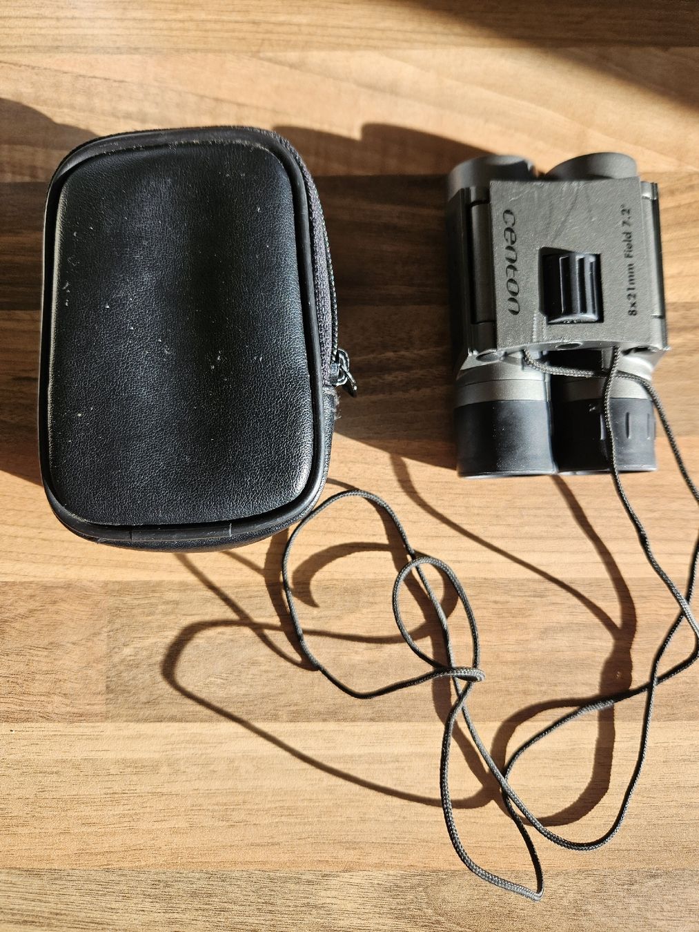Binocoli: Centon 8x21mm Binoculars Field 7.2° with Case, – Usato da Rheinfelden venduto da Diliam
