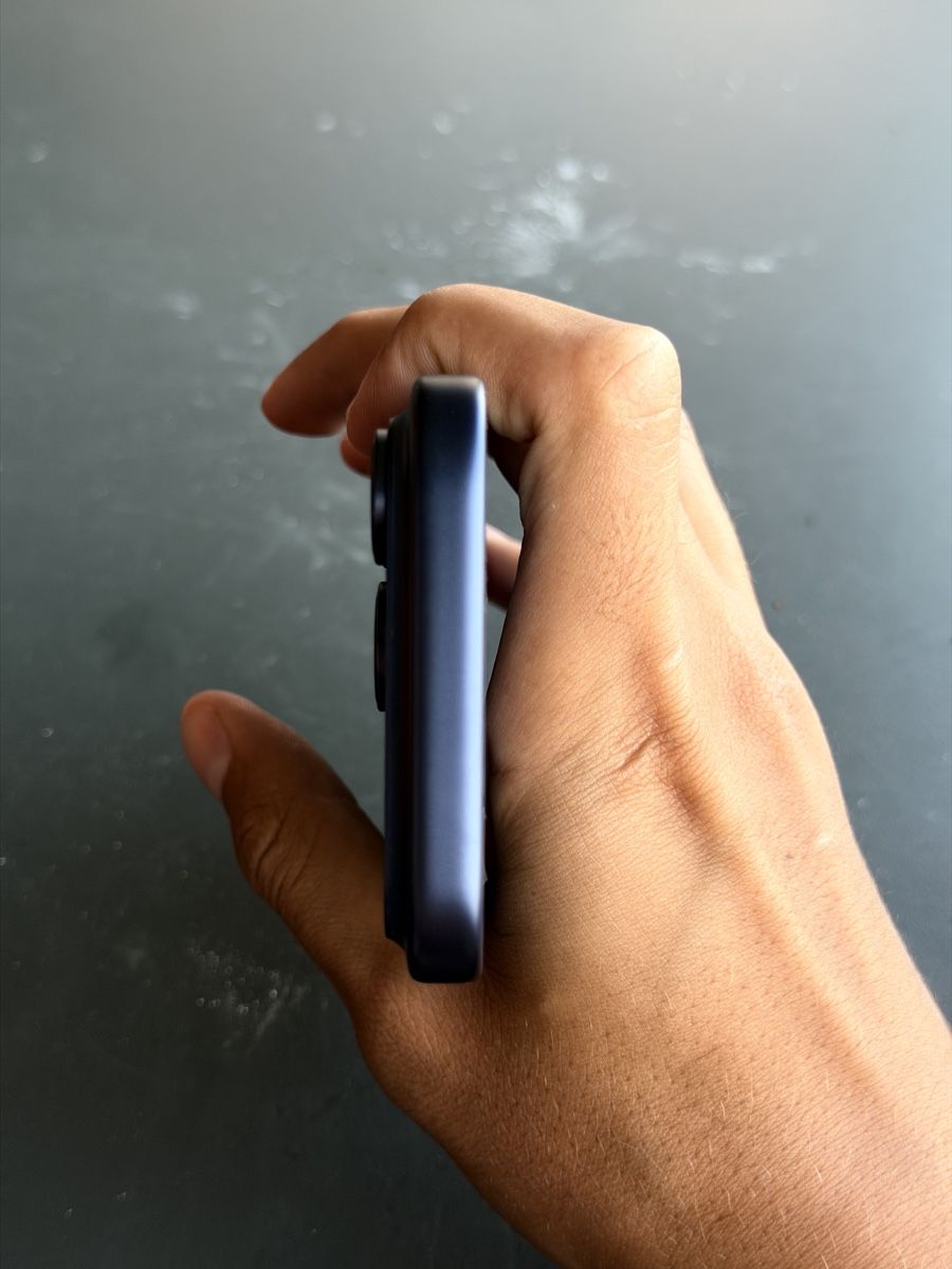 Apple Telefoni cellulari / Smartphones: Iphone 17 pro 256GB Deep Blue – Nuovo (secondo la descrizione) da Hettlingen venduto da semi76 9
