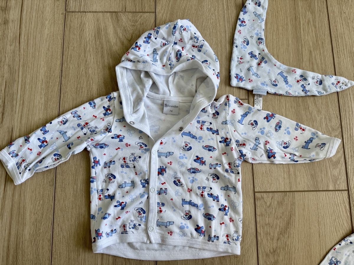 Tute: Brendon Baby Strampler Set  – Usato da Elsau venduto da fanni.nagy 1
