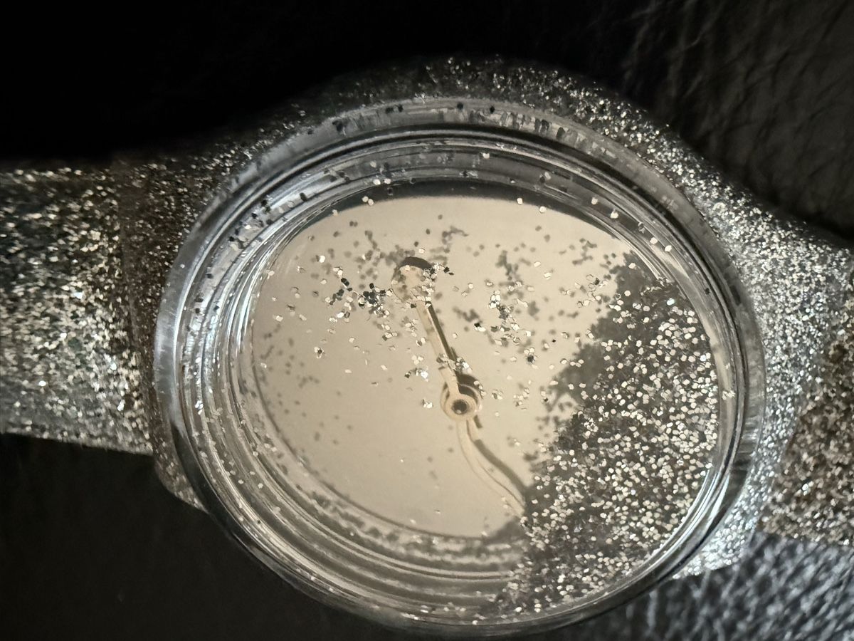 Swatch Uhren: Swatch Uhr mit Glitzer Armbanduhr – Gebraucht aus Goldach von Donpancho 3