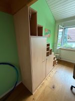 Treppenschrank in Buchenoptik Tritte in Ahorn massiv