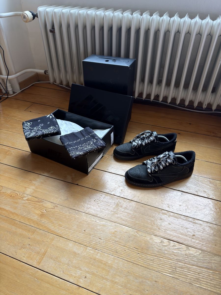 Scarpe da uomo: Jordan 1 Low Travis Scott Phantom – Usato da Neuchâtel venduto da macmetzi 1