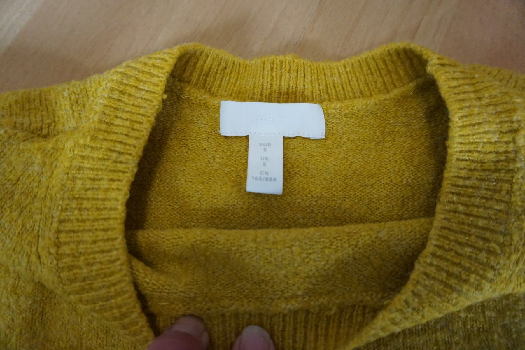 H&M Maglioni & Felpe: Pullover in gelb von H&M Gr.S – Usato da Zürich venduto da einalemjena 2