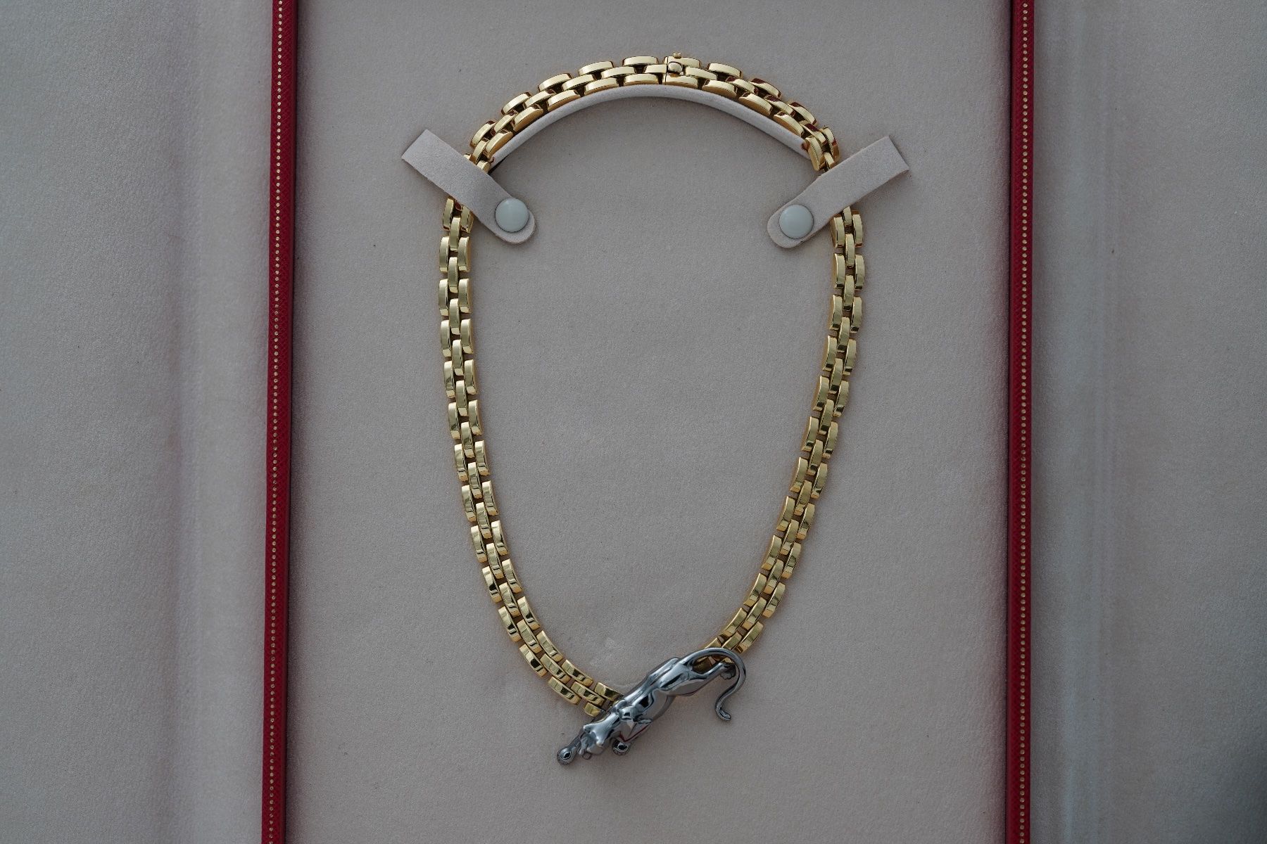 Cartier Catenine: Cartier Halskette Panthère – Usato da Nebikon venduto da Mr.Watchseller
