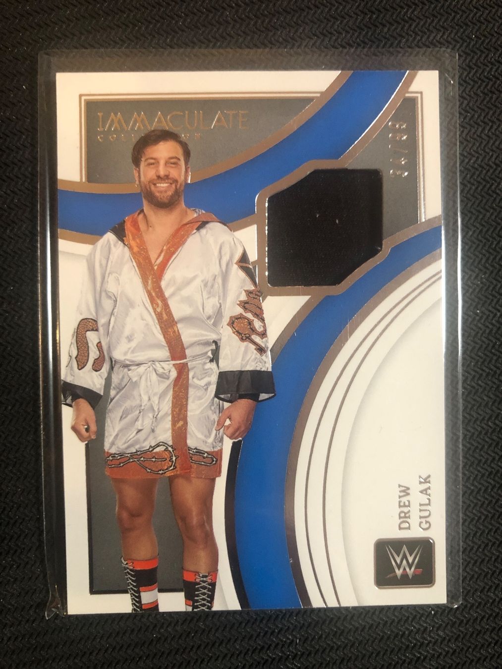 Topps Carte collezionabili: Panini Immaculate WWE Drew Gulak Player-Worn Patch 34/99 – Usato da Wangenried venduto da Garagara
