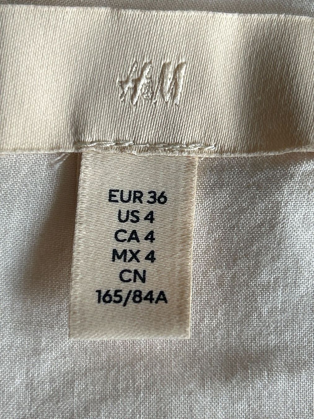 H&M Camicette: Oberteil mit Raffung & Glockenärmeln hellbeige von H&M Gr.36 – Usato da Brunnen venduto da Nala2929 7
