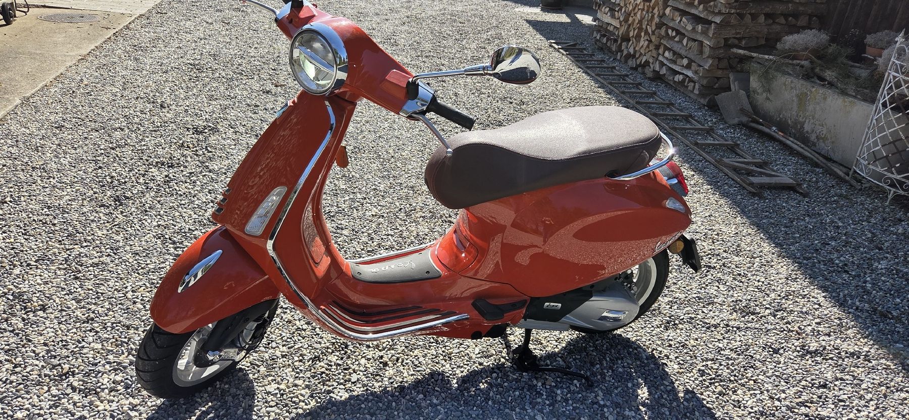 Top Zustand: Vespa Primavera 125, Rot, JG 2024! (Neu (gemäss ...