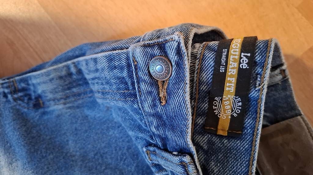 Jeans: Jean bleu Lee Regular Fit 489 – Gebraucht aus Fleurier von die_gg95 1