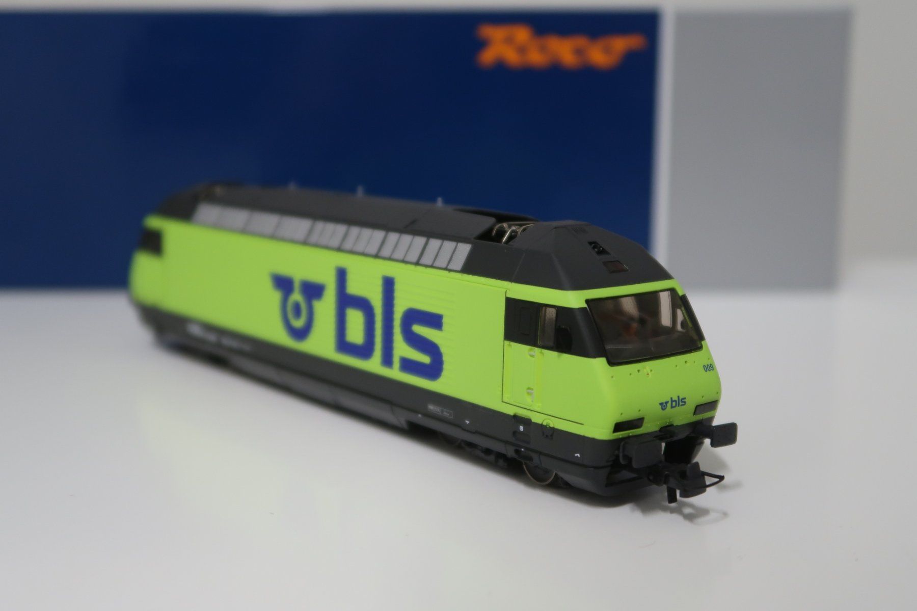 Roco Modellini di ferrovie: Roco BLS Re 465 009-9, DC – Nuovo e nell'imballaggio originale da Dättwil AG venduto da Bastiano_Coimbra 3