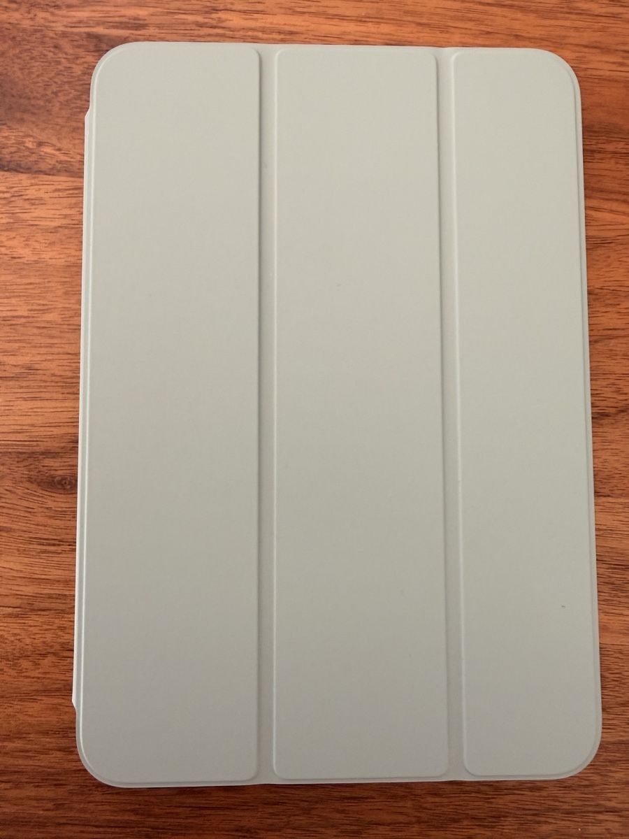 Apple Coques & Sacs: Apple iPad mini Smart Folio Light Sage Zustand Neu – Neuf avec emballage d'origine à Erlenbach ZH par Berlen