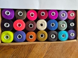 Nähgarn-Set, 21 Rollen, verschiedene Farben,