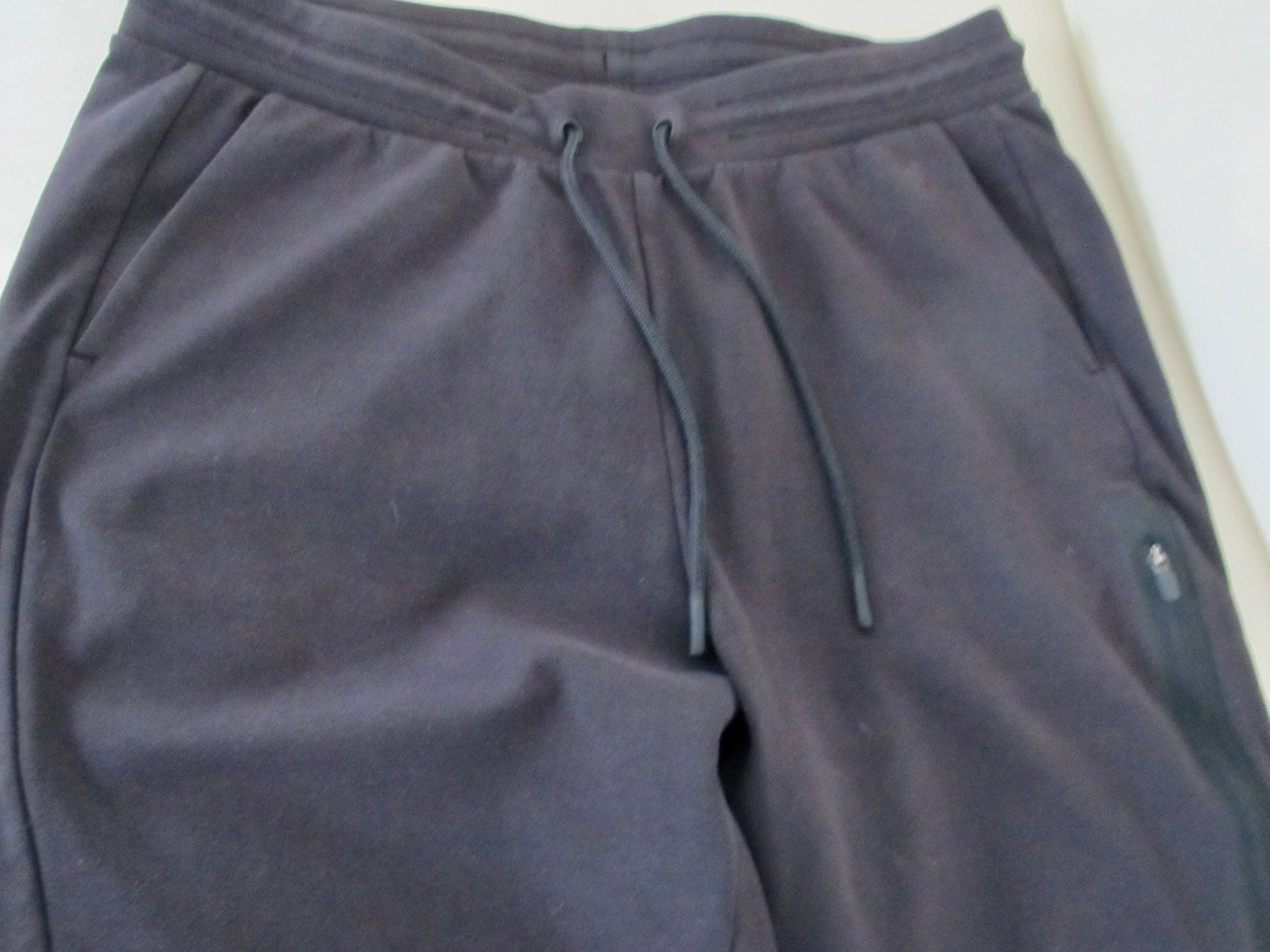 H&M Pantaloni: PANTALON DE SPORT OU INTERIEUR – Usato da Murten venduto da Selliot 1