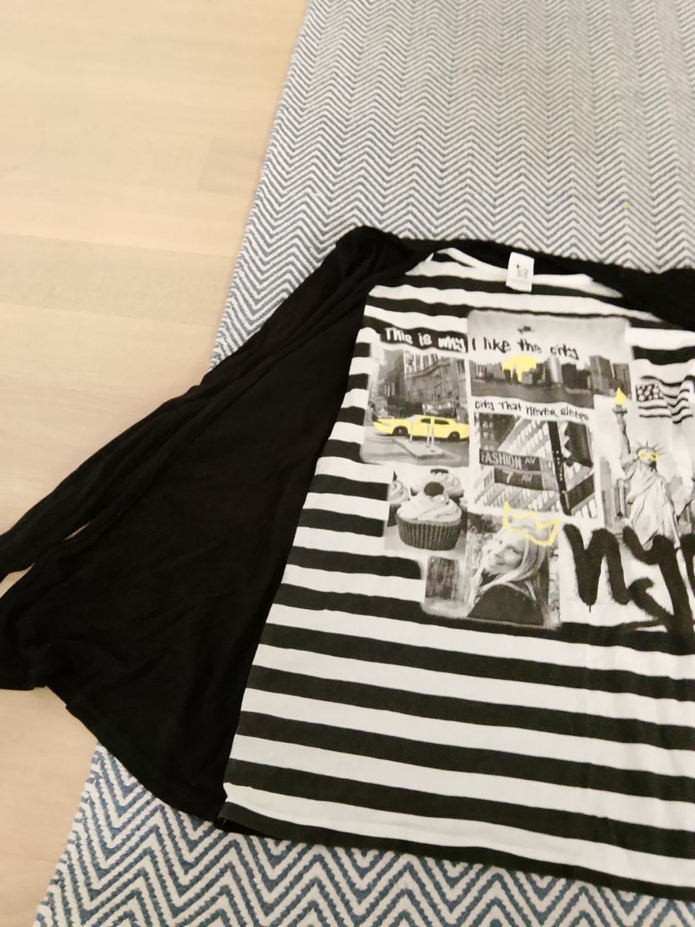 C&A Jacken: Schwarze Strickjacke mit Print-Shirt von C&A, Gr. 170/176 – Gebraucht aus Bellikon von MellonCollieMitTwint 2
