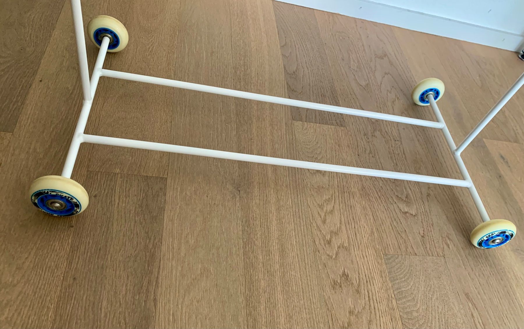Guardaroba: Kleiderständer auf Skateboardrollen 2  versch.Grössen – Nuovo (secondo la descrizione) da Reinach BL venduto da Widder1967 3