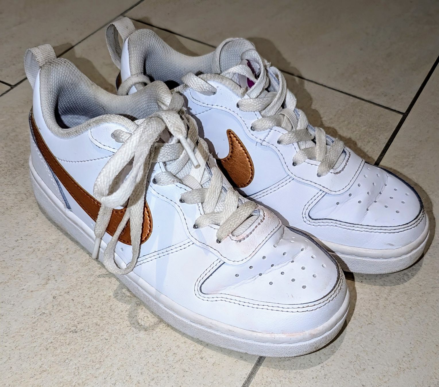 Nike Scarpe per ragazze: Nike Sneakers 35.5 – Usato da Ganterschwil venduto da Nike18
