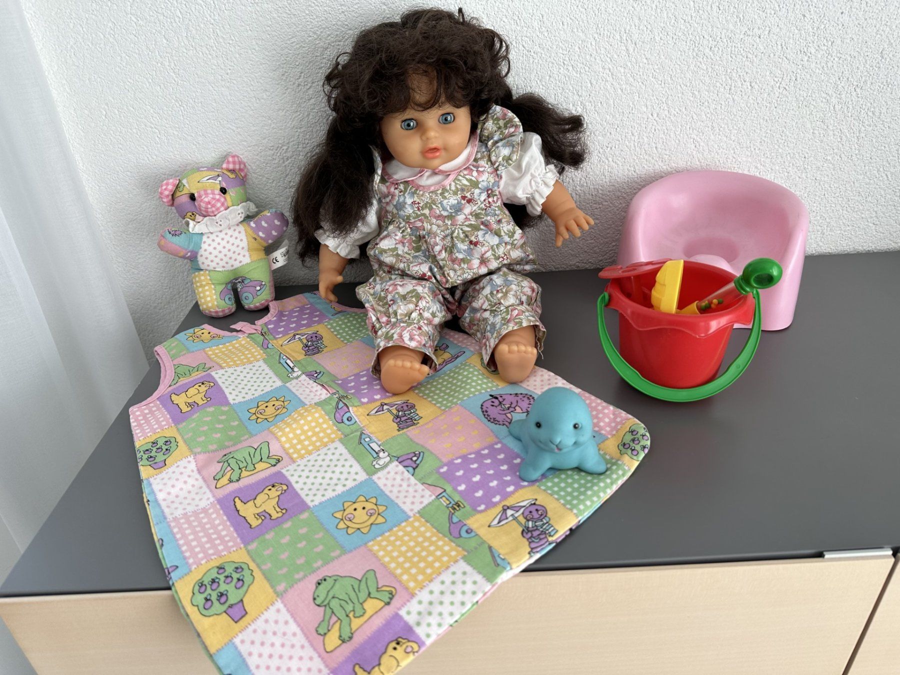 Puppen: Puppe mit Zubehör – Gebraucht aus Oberurnen von Smile58